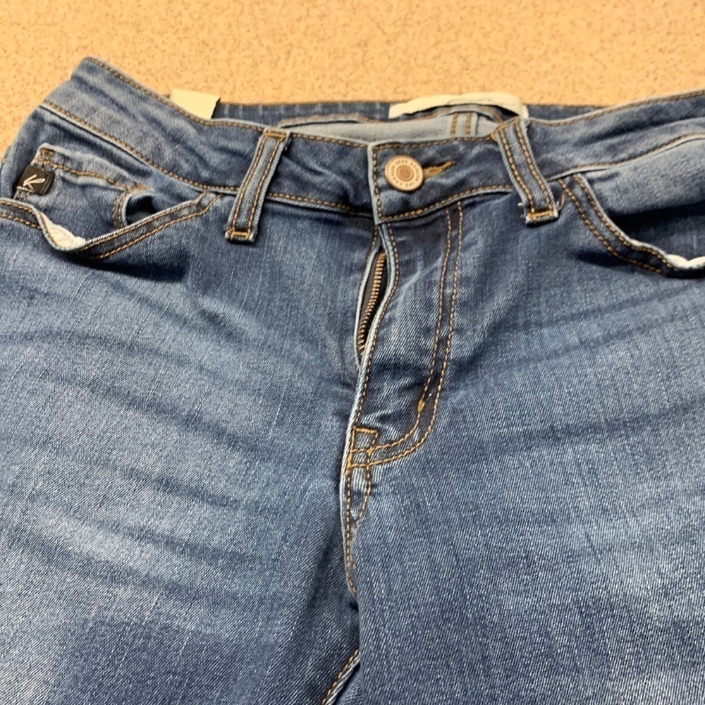 KanCan jeans W9 28 like new